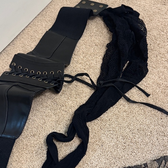 Spirit Burgundy and Black Pirate Costume for Kids - Picture 4 of 4